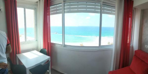  612 apartment on the beach  Бат-Ям